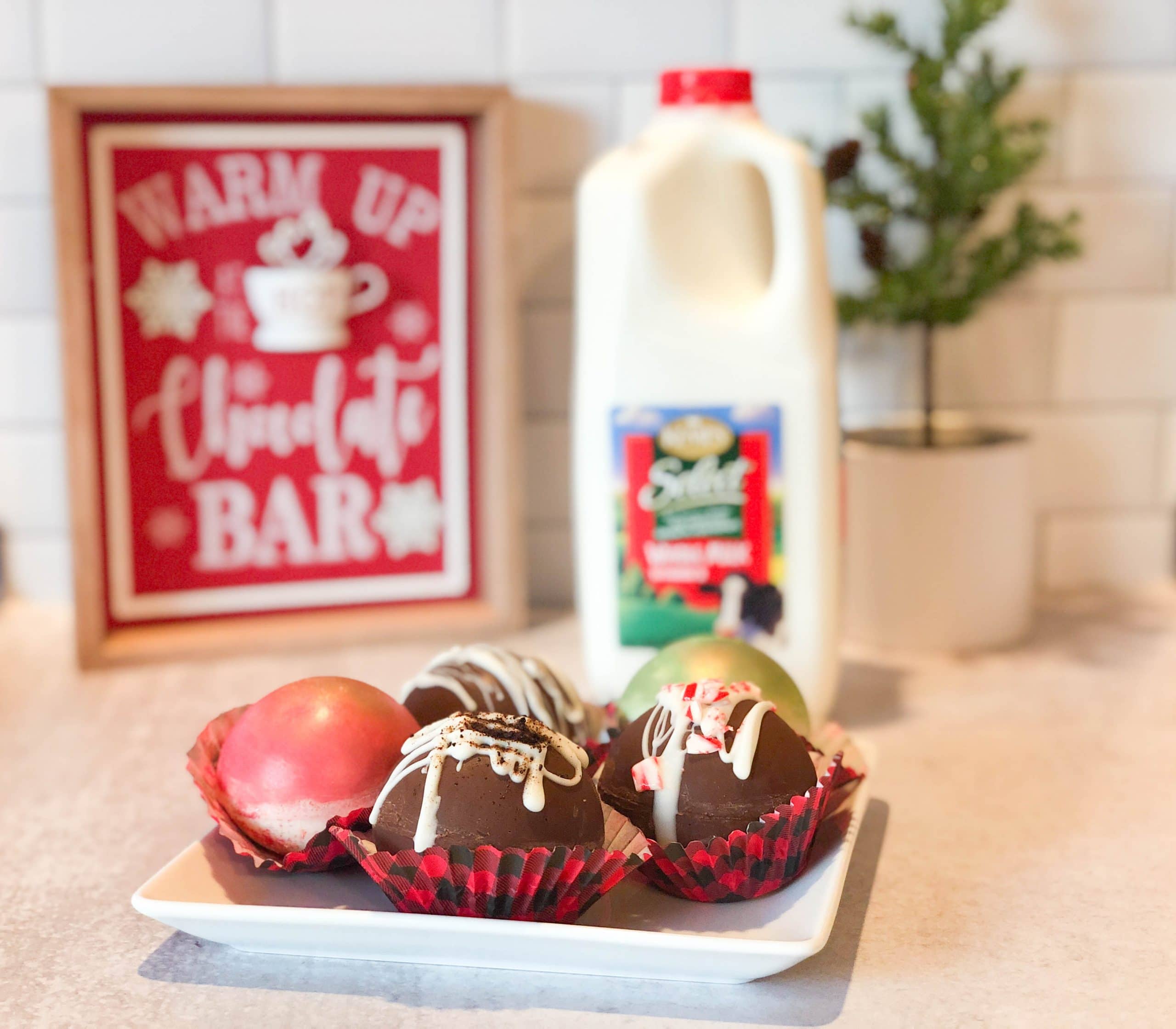 How to Make Hot Chocolate Cocoa Bombs