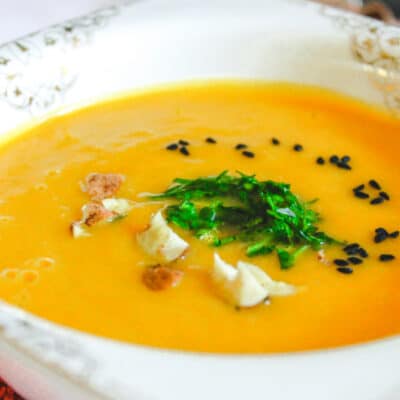 bowl of roasted pumpkin soup