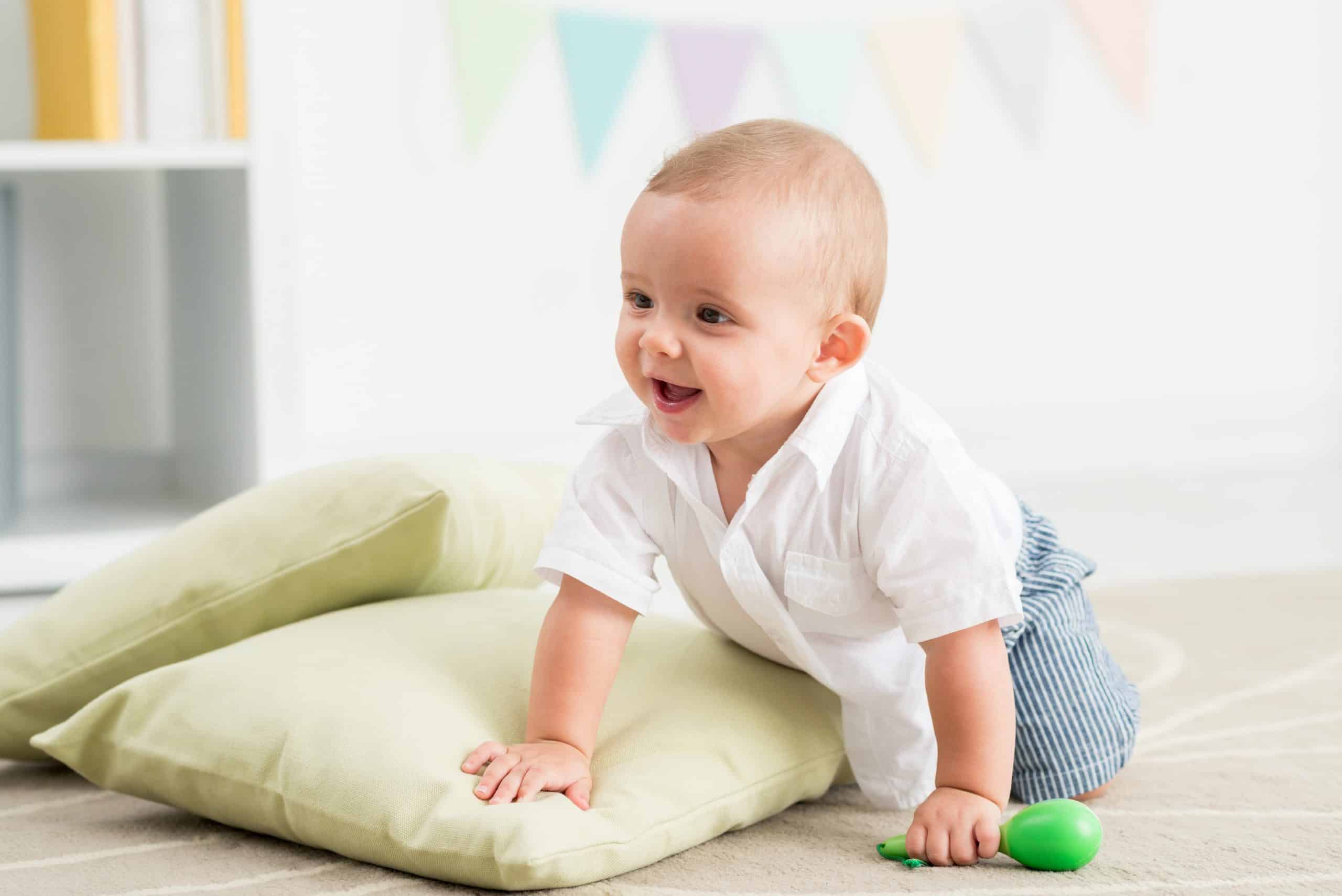 Healthiest Baby Formula: Ingredients, Common Types & Natural Options
