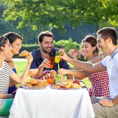 How to Reconnect with Childhood Friends Without the Stress