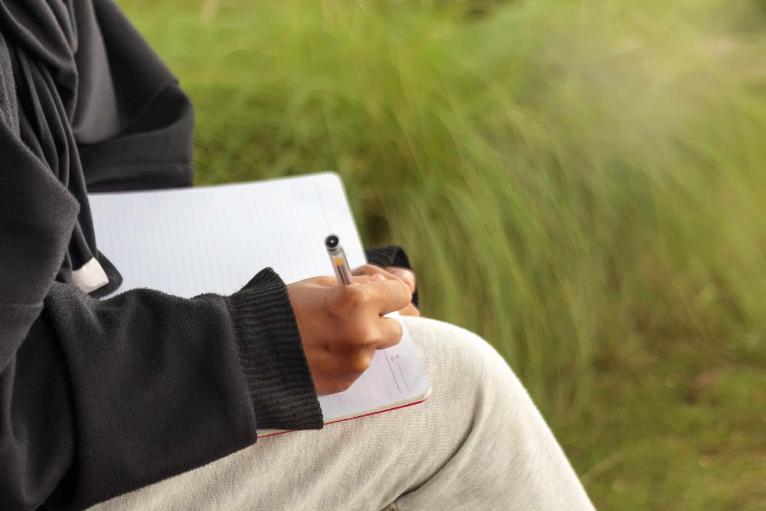 How to Have a Dialogue With Yourself Without Judgment