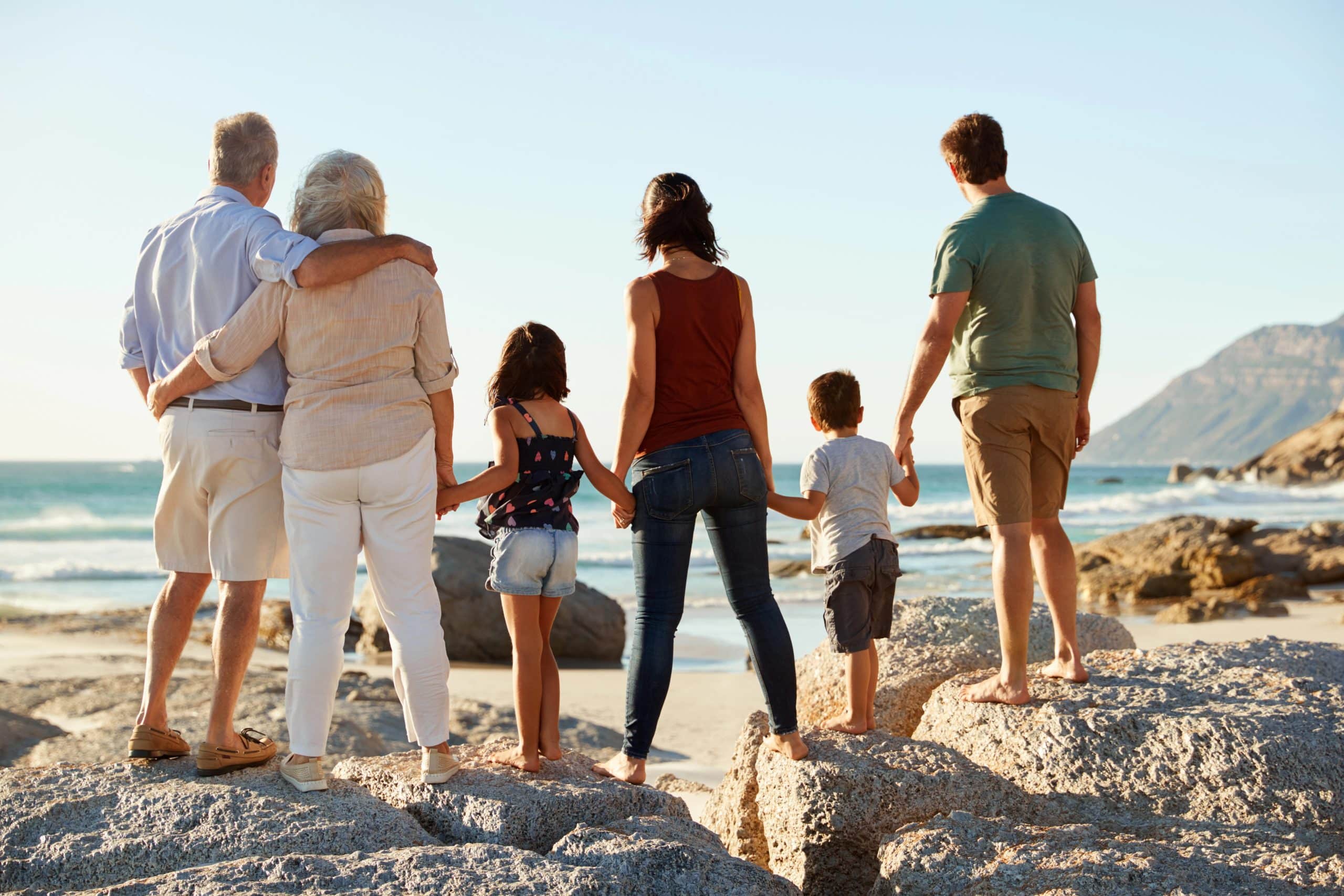 How to Travel Between Continents With Your Family