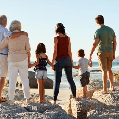 How to Travel Between Continents With Your Family